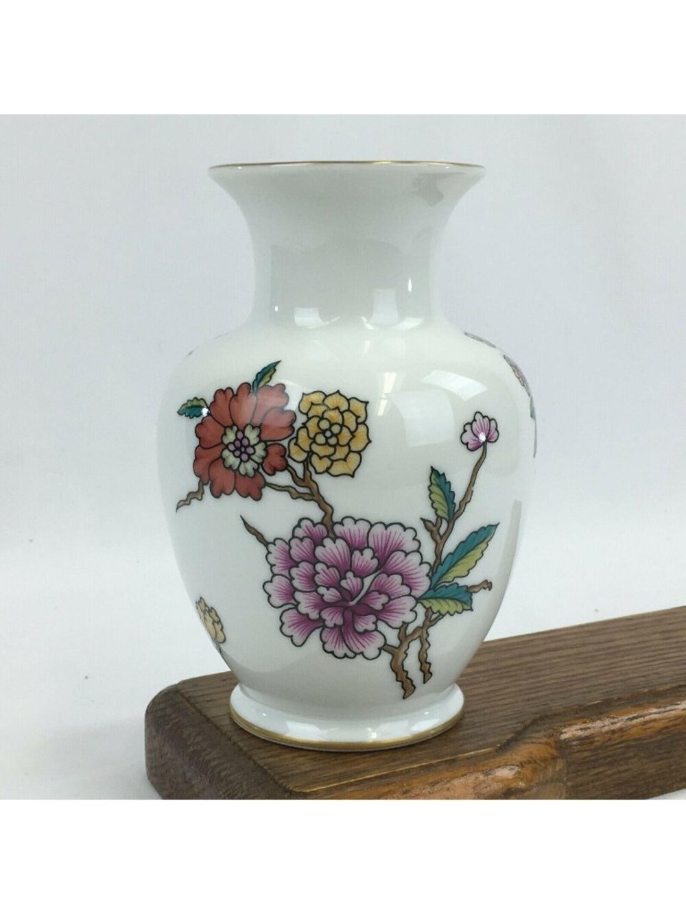 Vintage Hollohaza Handpainted Floral Porcelain Vase  5 1/2" Tall
